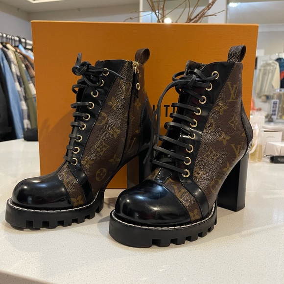 Louis Vuitton Shoes - Authentic Louis Vuitton size 38 monogram Star Trail ankle boot